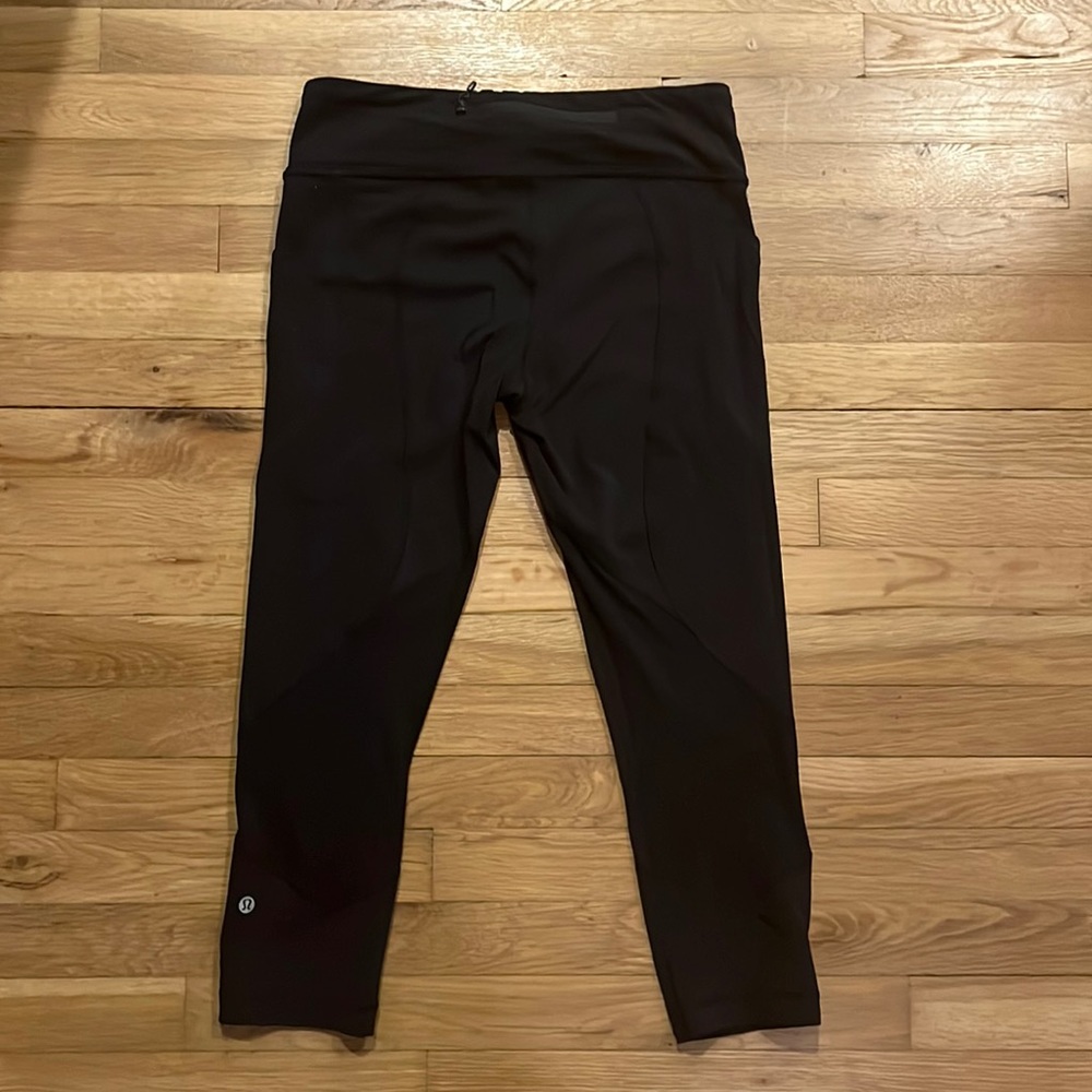 Lululemon pace rival leggings